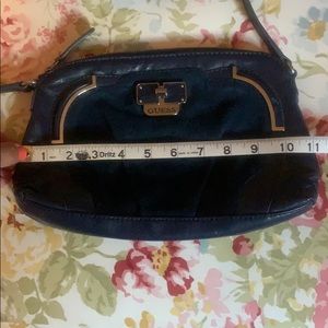 GUESS crossbody